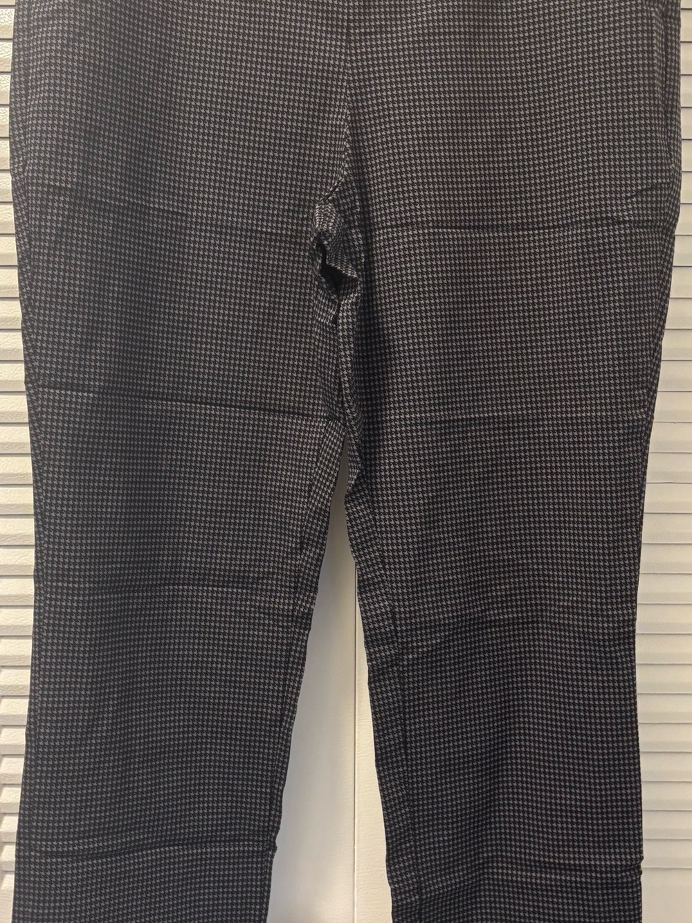 Liz Claiborne Black & White Micro-Check Women's Pants